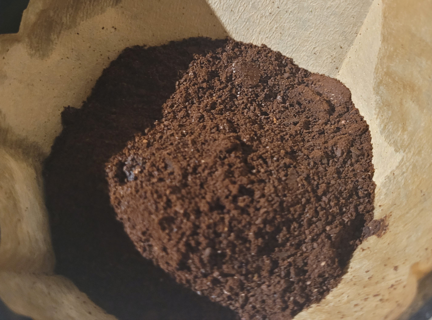 Ground coffee in a coffee filter